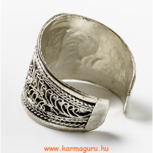 Ezüst színű vastag filigrán gyűrű
