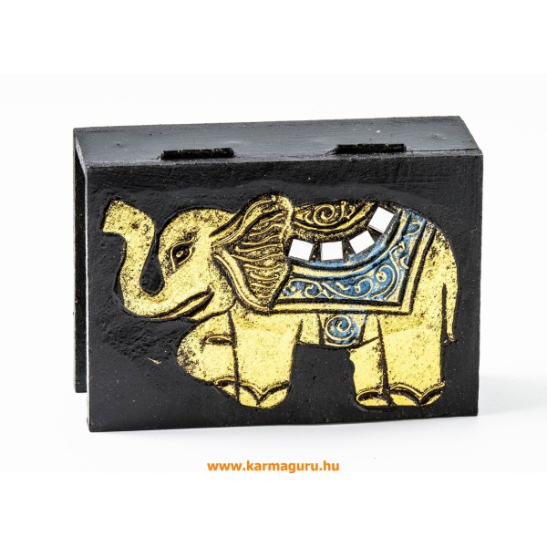 Fa doboz elefánttal