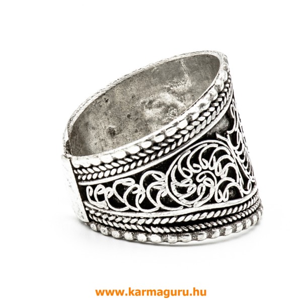 Ezüst színű filigrán gyűrű, szélesebb