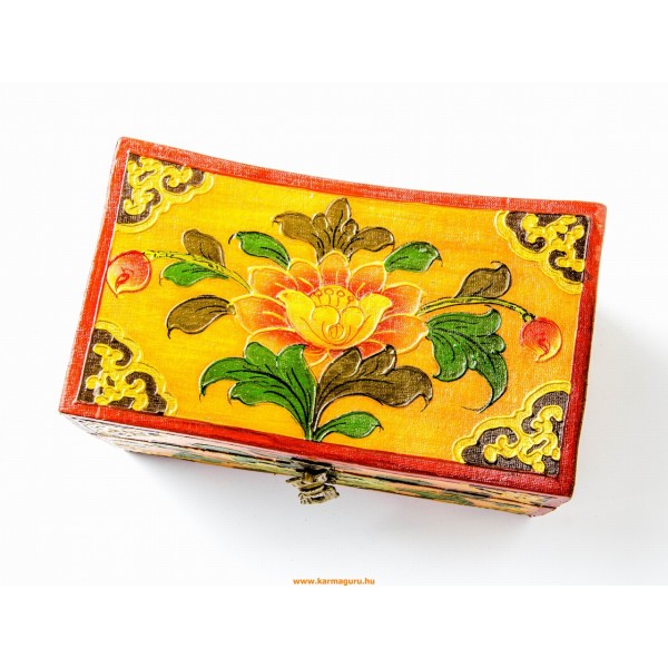 Fa doboz, homorú tetővel, narancs-sárga és zöld-sárga lótusz virág