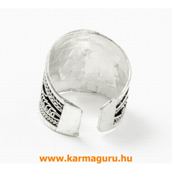 Széles fém gyűrű Om Mani Padme Hum mantrával, filigrán