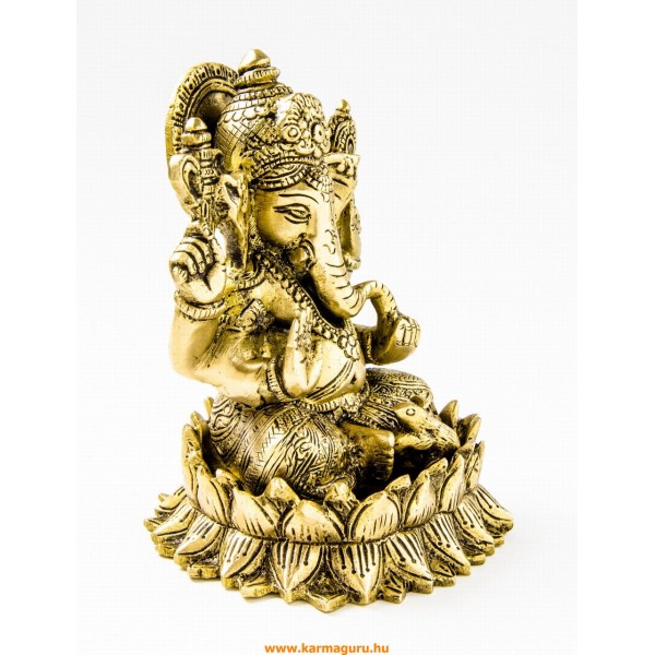 Ganesha lótuszon réz szobor, matt sárga - 15 cm